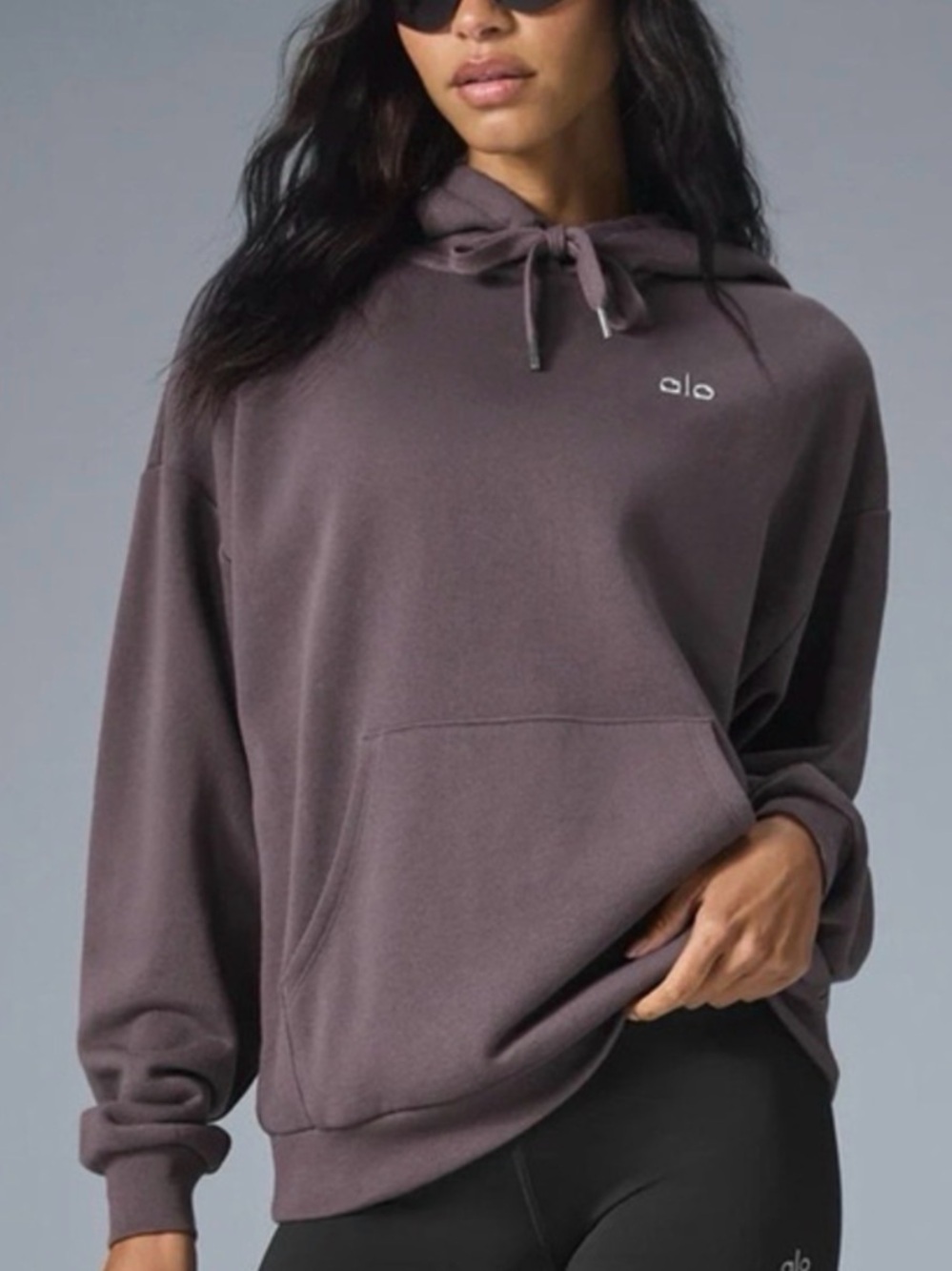 ALO Yoga Accolade Hoodie - Raisinette